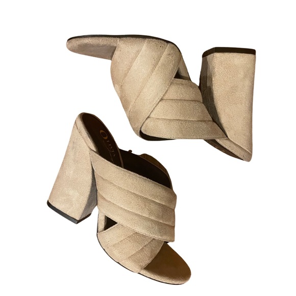 Shoes - NWOT Olivia Ferguson Chunky Block Heels